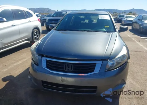 2010 Honda Accord 2.4 Lx z USA, uszkodzony, nr VIN 1HGCP2F38AA075760